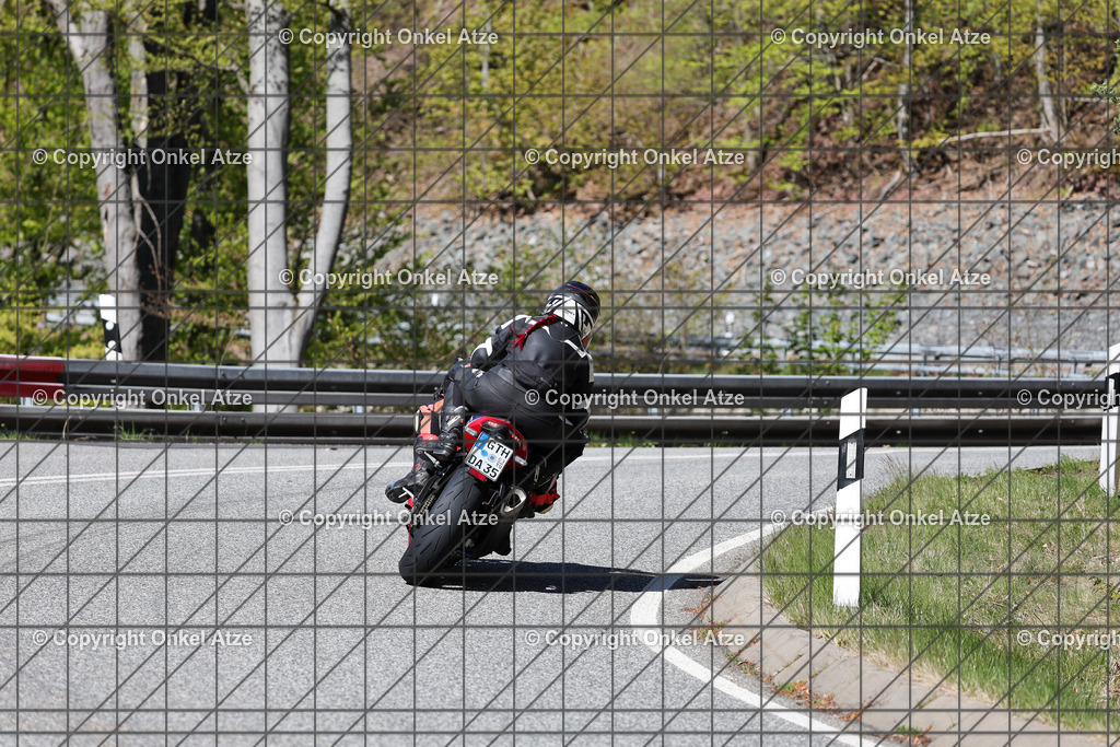 IMG_7779 | Fotograf am Kyffhäuser. Onkel Atze. Kyffhäuser Rennstrecke. Café36. Motorsportfotografie. - Realisiert mit Pictrs.com