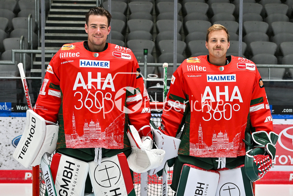 Augsburger Panther 2025/26 | im Bild das Torhüterduo der Augsburger Panther für die Saison 2025/26, Peyton JONES (Augsburger Panther 41) und Michael GARTEIG (Augsburger Panther 34 / Media Day Augsburger Panther: Curt-Frenzel Stadion am 06.08.2025