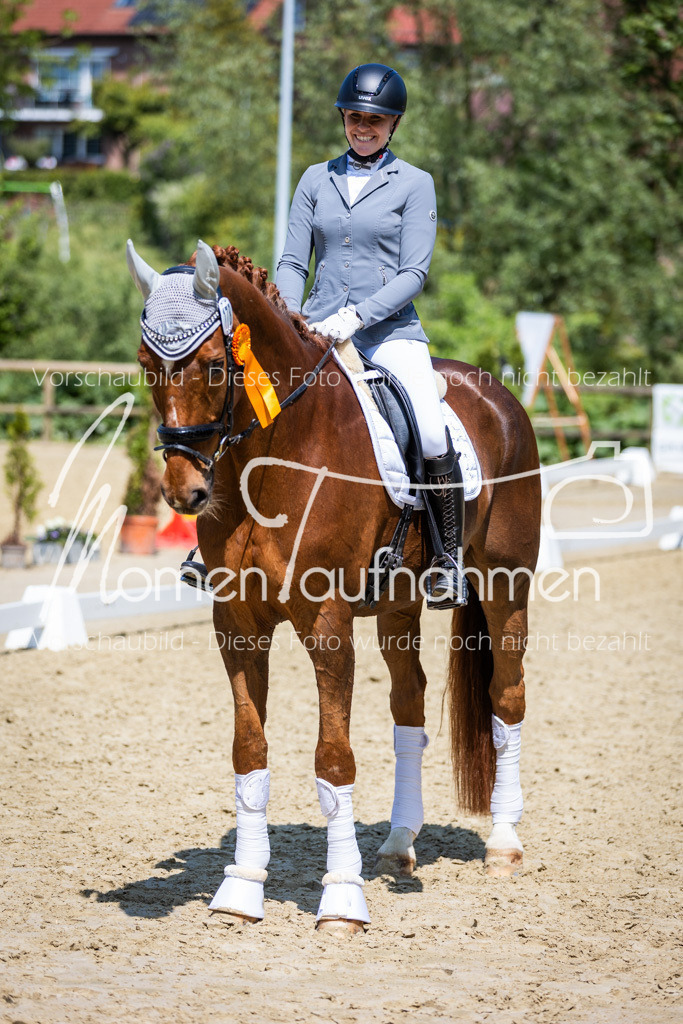 Donop24-L-Dre-120 | MomenTaufnahmen Pferdesportfotos