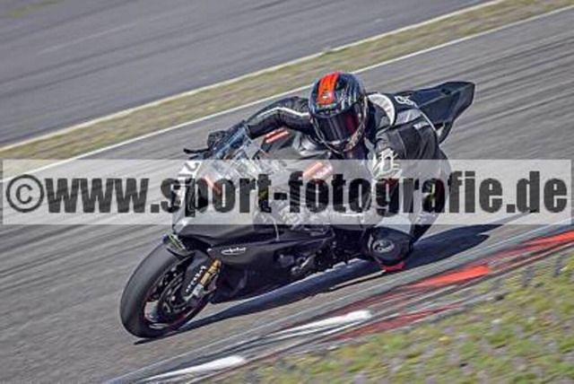 spof5568 | Professionelle Fotos von Sportveranstaltungen, aber auch Hochzeiten und anderen Events. - Realisiert mit Pictrs.com