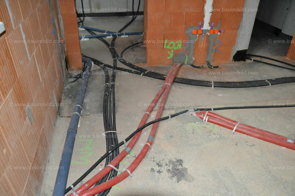 bib-lg15-sanitaer-0079 | Nach LV-Leistungsgruppen sortierte Detailfotos über den Bau eines Hauses. Alle Hausbau-Bilder direkt vom Urheber und Autor der Website Haus-Selber-Bauen.com