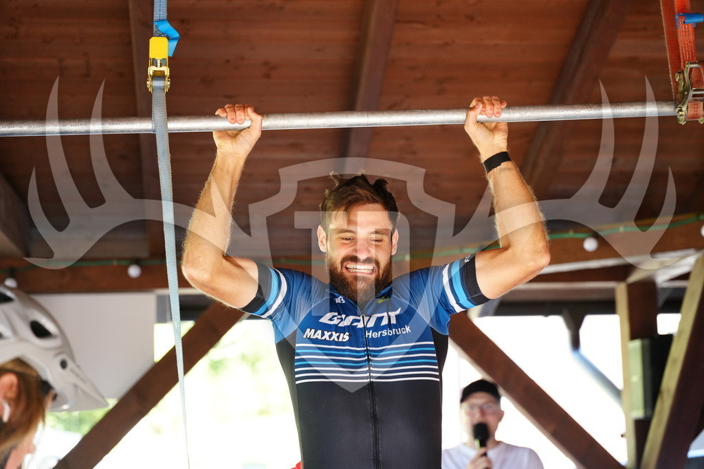 FC101106 | Fotogalerie der Treibjagd im Dunkelwald - Dein MTB Etappenrennen im Erzgebirge - Realisiert mit Pictrs.com