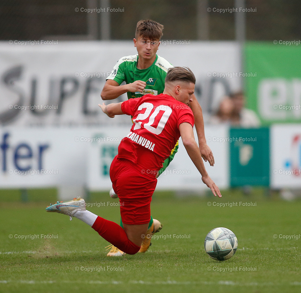 A_LUI_071023_47 | SPORT,FUSSBALL,LL.OST. ASKOE OEDT 1B-SV HAKA TRAUN 07.10.2023 IM BILD: MICHAEL LEONHARTSBERGER (OEDT UND EDIN ABZOVIC (TRAUN) FOTO:FOTOLUI