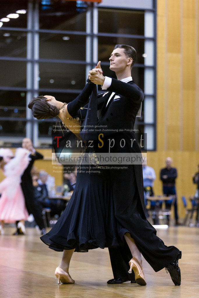 20241102_DM_HGR_Std_10314 | Tanzsportbilder, Standardtanz, Lateintanz, WDSF, DTV, LTVB, dancecomp, goc, hessen tanzt, blaues band der spree, walzer, tango, wiener walzer, slowfox, quickstepp, samba, rumba, cha-cha-cha, paso doble. jive, hd-kroft photography, turniertanzsport