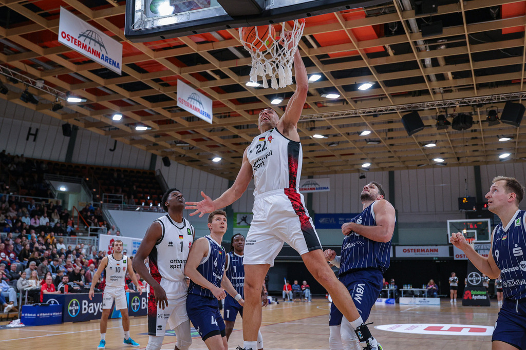 BAYER GIANTS vs VfL Sparkassenstars Bochum-15 | Fotos von Basketballspielen aus dem Raum NRW fotografiert von Gero Mueller-Laschet und Daniel Schaefer - Realisiert mit Pictrs.com