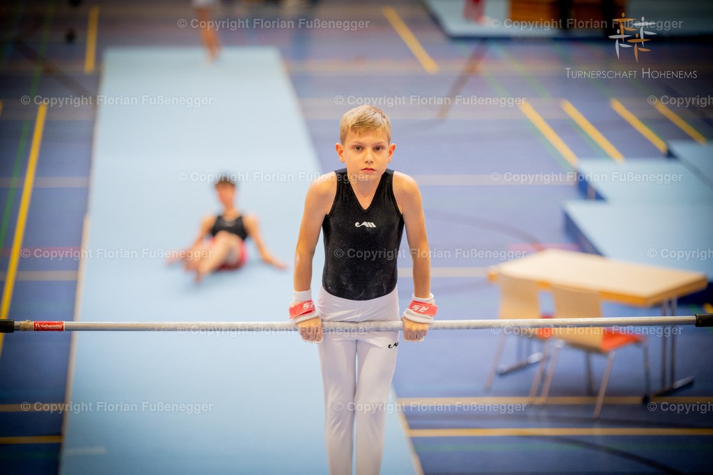 Promo-56 | "Fussifoto.com – Ihr Ansprechpartner für hochwertige Fotografie! Entdecken Sie kreative Bilder und professionelle Dienstleistungen. Kontaktieren Sie uns für Ihre Projekte!"