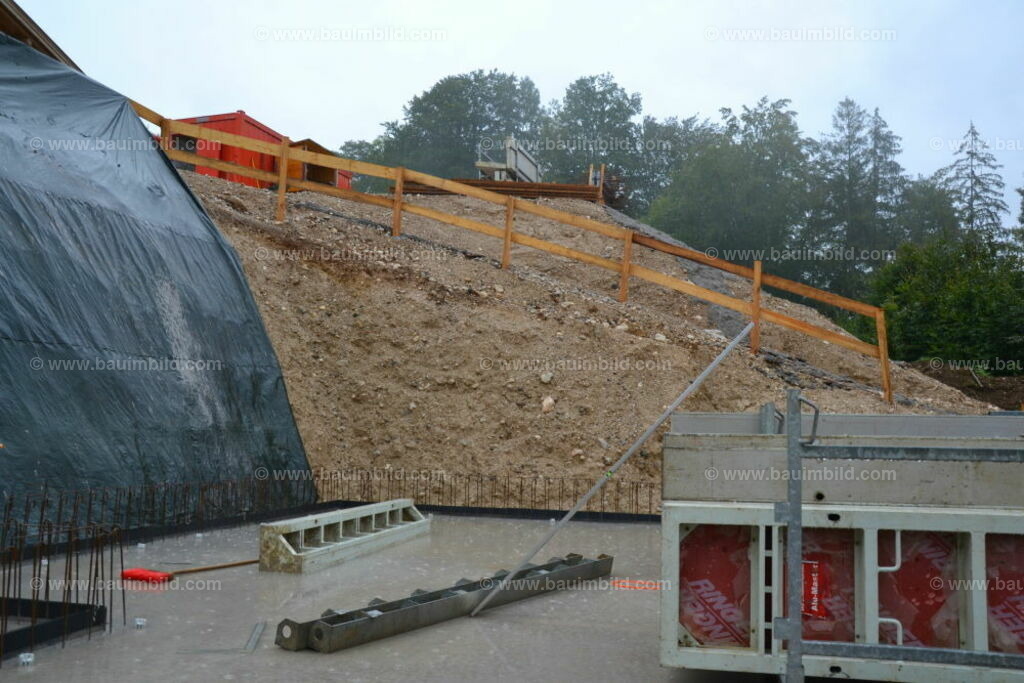 bib-lg04-betonarbeiten-0105 | Nach LV-Leistungsgruppen sortierte Detailfotos über den Bau eines Hauses. Alle Hausbau-Bilder direkt vom Urheber und Autor der Website Haus-Selber-Bauen.com