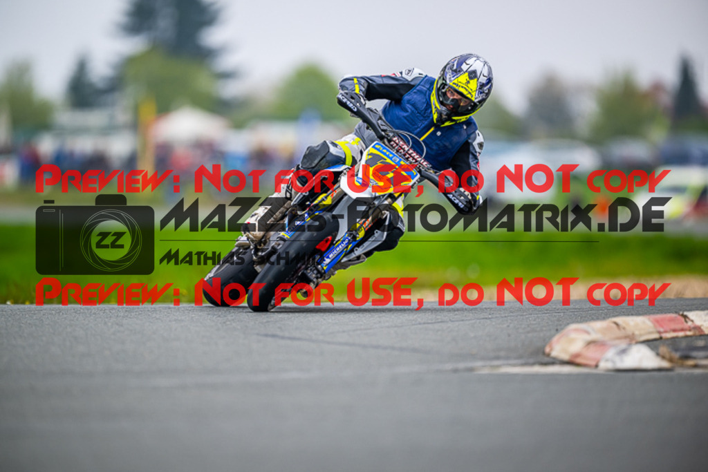 MaZZes_FotoMatrix_230507_1700 | S1