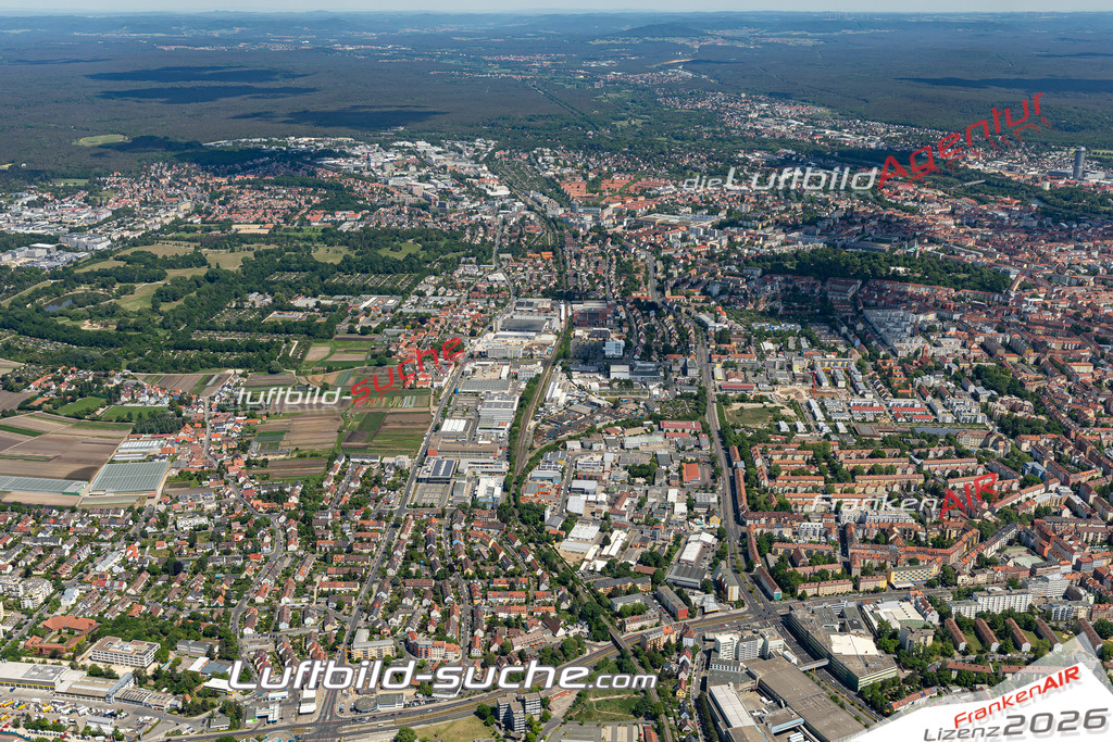 Aktuelles Luftbild von Thon nuernberg - Die Luftaufnahme wurde 2020 mittels UL-Flugzeug erstellt ( keine Drohne ) - hochauflösende Kamera-Systeme von  Canon -Beste Qualität - Für grossformatige Ausdrucke geeignet. Die Geschenkidee !