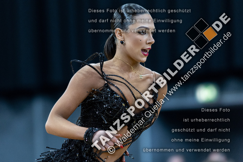 20240309-12948 | Hier finden Sie Tanz Bilder vom Latein und Standard Formationen tanzen. Sportbilder vom Tanzsport. Schöne Fotos und von Weltmeisterschaft, Europameisterschaft, Bundesliga, Regionalliga, Oberliga und Landesliga sowie von GOC Stuttgart, DanceComp, WM Bremen