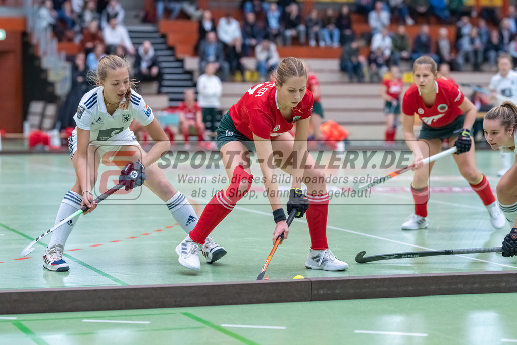HK_20221126_101681 | 1. Bundesliga ( Halle ) Damen Crefelder HTC - Düsseldorfer HC am 27.11.2022 Crefelder HTC, Krefeld , Michler Nele ( Crefelder HTC #77 )
