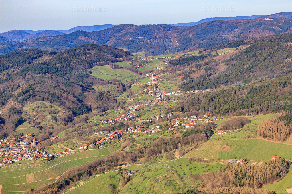 Luftbild: Ortsansicht von Südwesten im Ortsteil Neusatz in Bühl im Bundesland Baden-Württemberg in Deutschland. Foto: IMG_56315.jpg vom 14.04.2013 durch Werner Riehm/FLY-FOTO.deAuflösung des Originals: 4752 x 3168 px