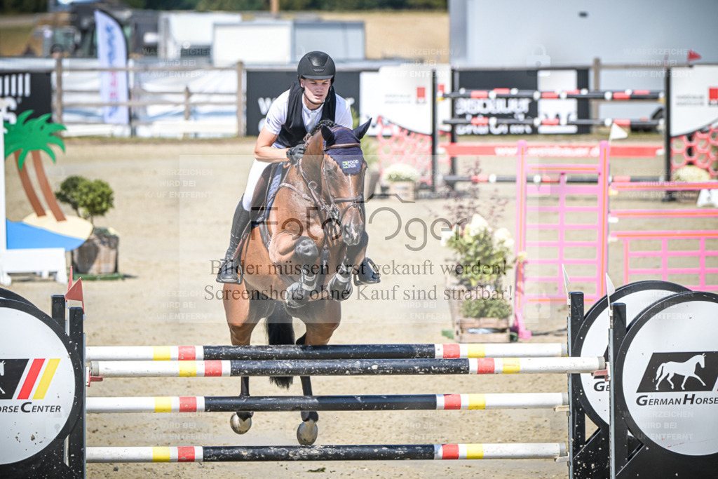 DOS_1343 | Entdecke hochwertige Reitturnierfotos von Foto Oger. Professionell, emotional und authentisch – jetzt Lieblingsmomente im Shop bestellen. - Realisiert mit Pictrs.com