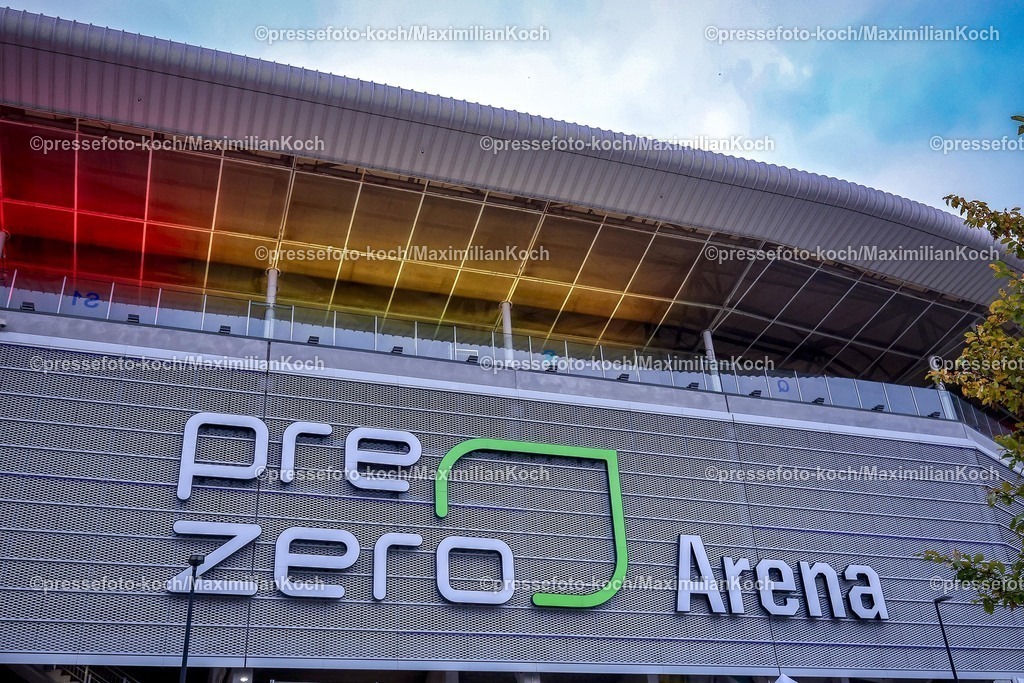 DFB10102501021 | 10.10.2025, Fußball, Länderspiel, Deutschland - Luxemburg, UEFA WM-Qualifikation, 2025/2026, Gruppe A, PreZero Arena in Sinsheim: Aussenansicht Spielstätte FußballstadionDFB regulations prohibit any use of photographs as image sequences and or quasi-video.