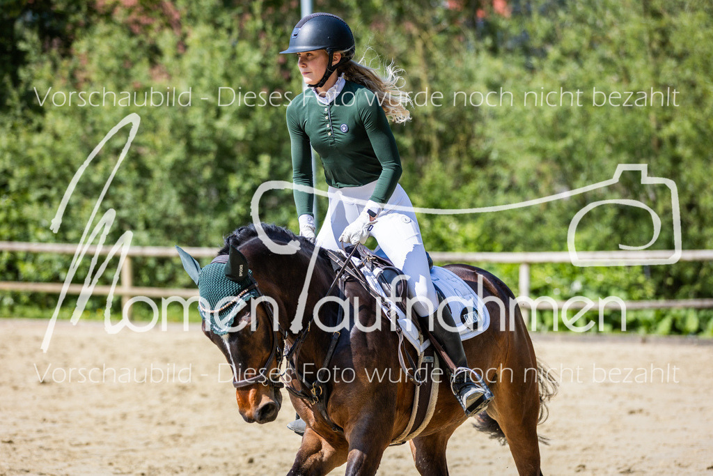 Donop24-ESpr-084 | MomenTaufnahmen Pferdesportfotos