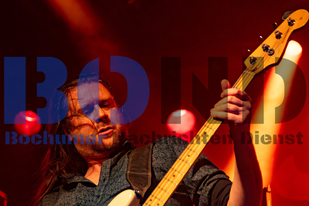 SES_NURDIO20250102-47 | bond - Realisiert mit Pictrs.com