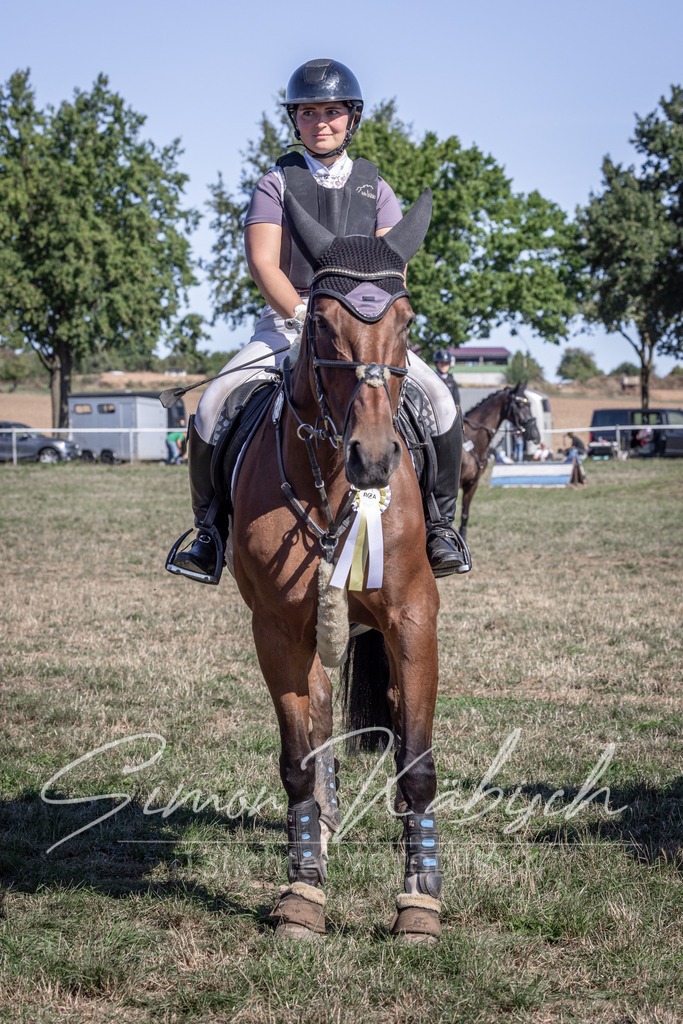 20260906-_3LI2668 | Tierfotografie Pferde, Hunde, Katzen, Haustiere.
Turnierfotografie Reitturniere, Reiten, Springreiten, Dressur in Hanau, dem Main-Kinzig-Kreis und dem Rhein-Main- Gebiet um Frankfurt