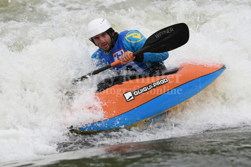 ICF CANOE FREESTYLE WORLD CUP 1 / PLATTLING | 2024 ICF CANOE FREESTYLE WORLD CUP 1 / PLATTLINGMen's Kayak Surface Final Sieger Harry PRICE (Great Britain) #126  - Realisiert mit Pictrs.com