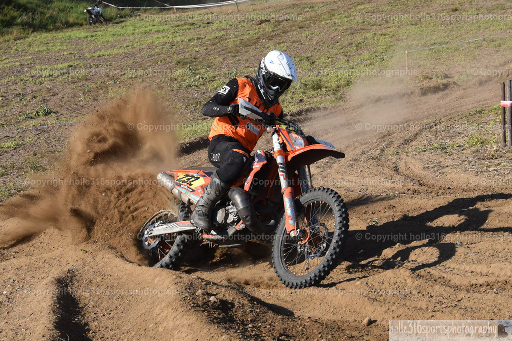 DSC_0539 | Sportfotografie , Motorsport, Motoross, Reitsport, Mointainbike, Enduro,
Landschaft , Outdoor, Eventfotografie, Landschaft, Bilder online bestellen - Realisiert mit Pictrs.com