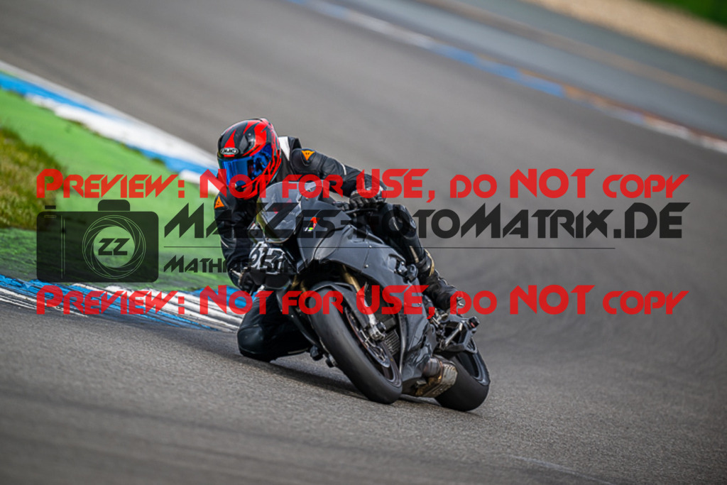 MaZZes_FotoMatrix_230410_2379 | ROT