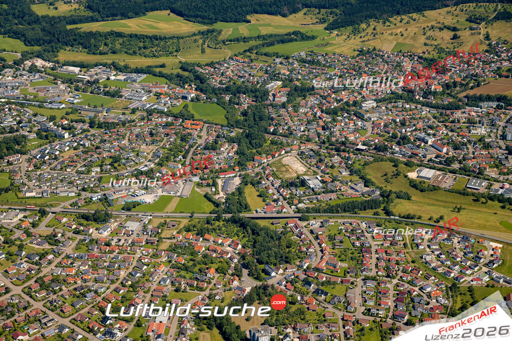 Das Luftbild zeigt : Frommern Balingen - Die Luftaufnahme wurde 2024 vom UL-Flugzeug aus erstellt ( keine Drohne ) - Hochauflösende Luftaufnahme - Für grossformatige Ausdrucke geeignet. Die Geschenkidee !Mit Lizenz und Bildrechte bestellbar