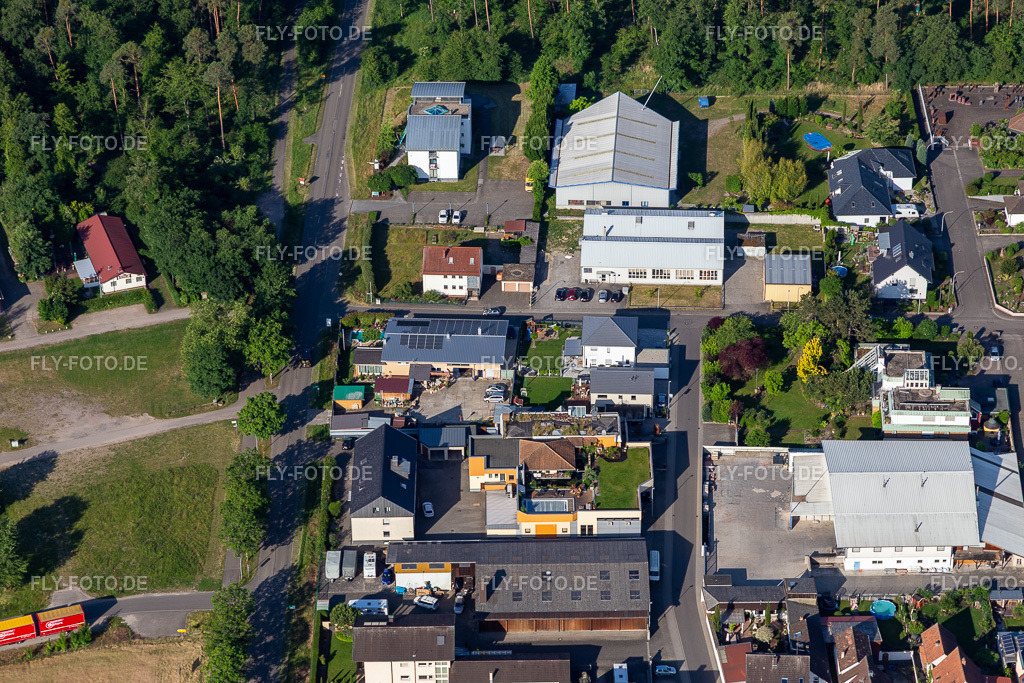 Am Bauernwald www.rheinzabern.com | Luftbild: Am Bauernwald www.rheinzabern.com in Rheinzabern im Bundesland Rheinland-Pfalz in Deutschland. Foto: IMG_132360.jpg vom 03.06.2022 durch ©2025 Werner Riehm fly-foto.de/copyright - Realisiert mit Pictrs.com