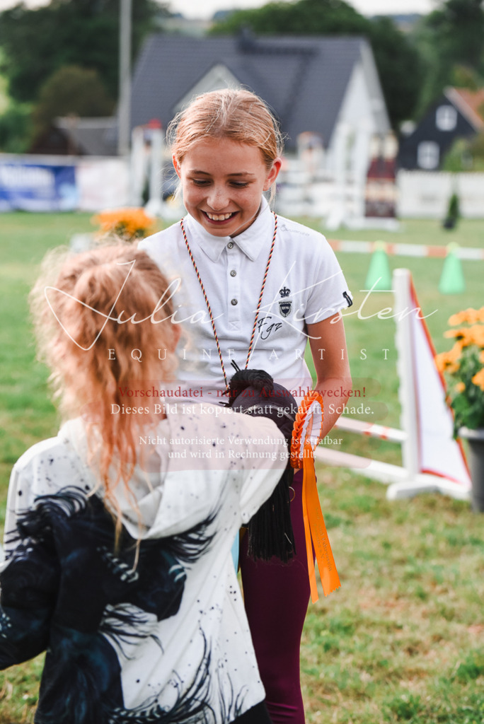 DSC_4798 | Pferde- und Turnierfotografie in Westsachsen. Pferdeportraits, Auftragszeichnungen und intuitive Kunst.