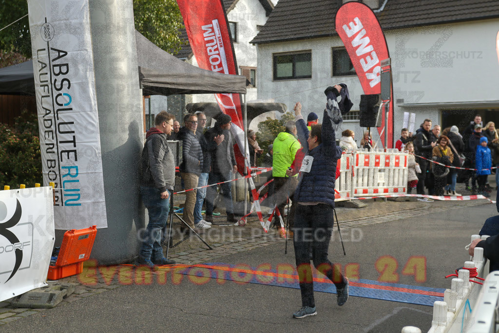 221127_1130_EV9_2235 | Sportfotografie im Rhein-Sieg Kreis, Köln, Bonn, NRW, Rheinland Pfalz, Hessen, etc. Unser Tätigkeitsfeld umfasst den Laufsport vom Volkslauf über den Marathon, Duathlon, Triathon bis zum Ultralauf wie Kölnpfad Ultra oder Schindertrail.