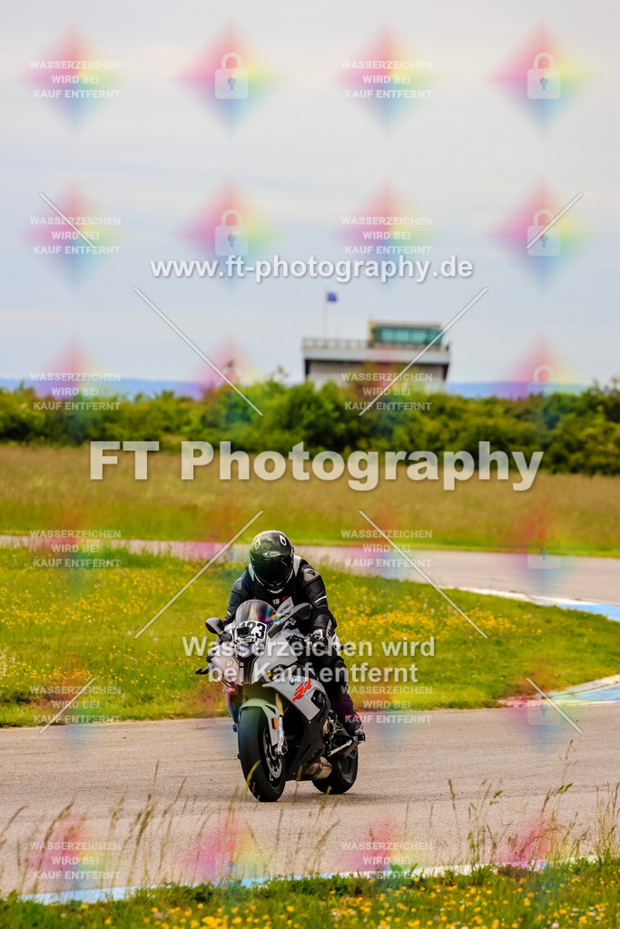 MotoTeam-2889 | Hier findet Ihr Bilder von Touristenfahrten auf der Nürburgring Nordschleife oder von anderen Veranstaltungen die ich besucht habe. Viel Spass beim Durch Schauen 