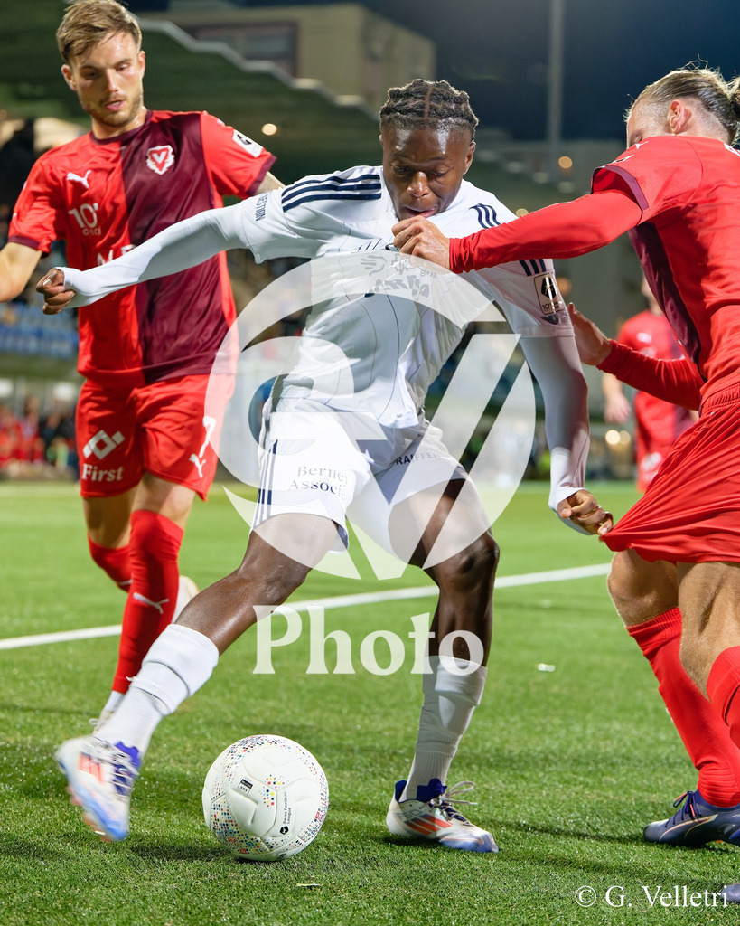 Challenge League - Etoile Carouge FC v FC Vaduz | Bonota Traoré (9 Etoile Carouge FC) in action during the Challenge League game between Etoile Carouge FC and FC Vaduz at Stade de la Fontenette in Carouge, Switzerland