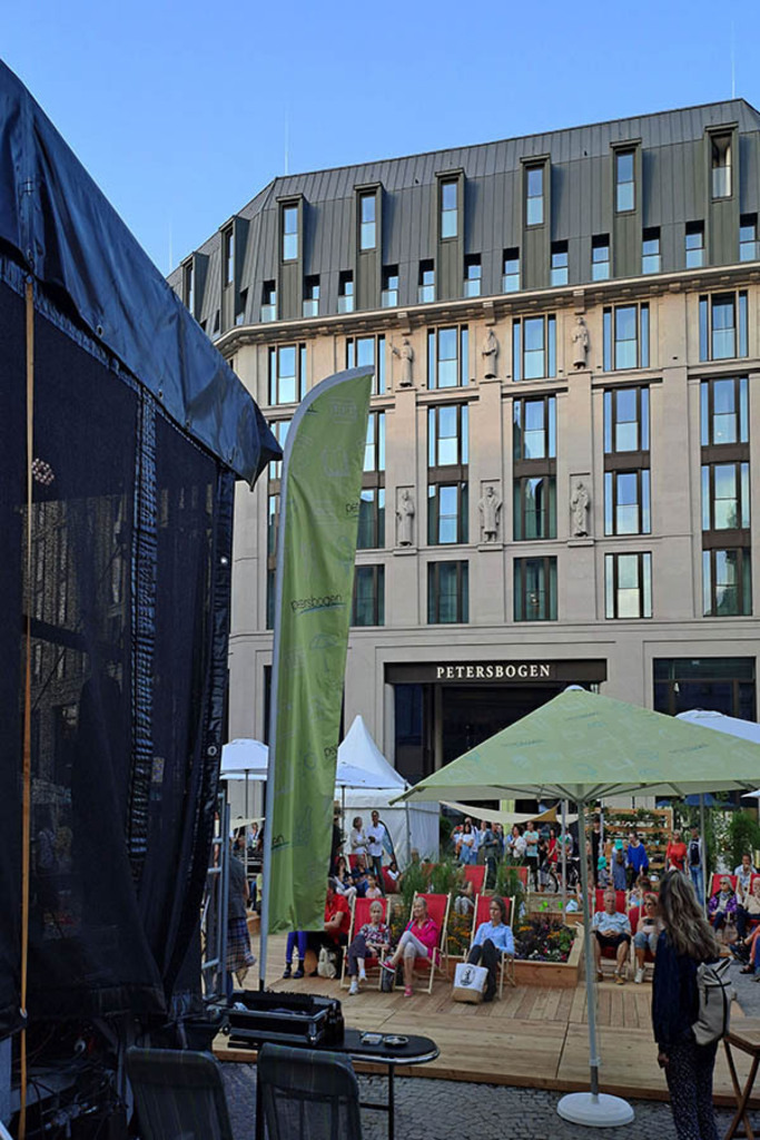 Burgplatz - Burgplatzsommer | Entdecke über 20 Kategorien Leipzig-Motive: Foto-Downloads, hochwertige Poster, Leinwand- & Fine-Art-Prints. Jetzt Lieblingsfoto im Bildlexikon Leipzig Shop bestellen!