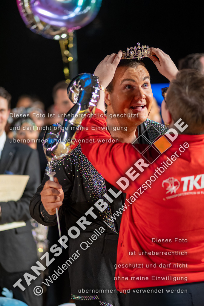 20260321-13707 | Hier finden Sie Tanz Bilder vom Latein und Standard Formationen tanzen. Sportbilder vom Tanzsport. Schöne Fotos und von Weltmeisterschaft, Europameisterschaft, Bundesliga, Regionalliga, Oberliga und Landesliga sowie von GOC Stuttgart, DanceComp, WM Bremen