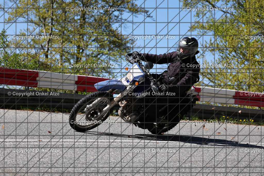 IMG_7642 | Fotograf am Kyffhäuser. Onkel Atze. Kyffhäuser Rennstrecke. Café36. Motorsportfotografie. - Realisiert mit Pictrs.com
