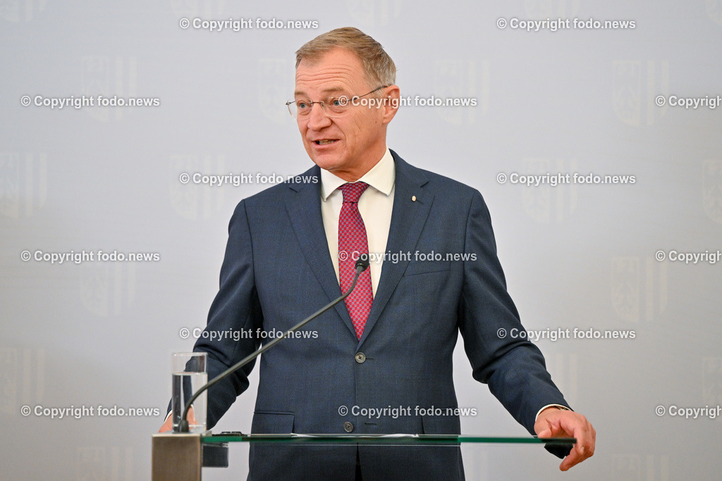 Pressekonferenz mit LH Stelzer_ 20 Jahre Lern- und Gedenkort Schloss Hartheim_ 14.06.2023-4 | 14.06.2023, Landhaus Linz, AUT, Pressekonferenz mit LH Stelzer, 20 Jahre Lern- und Gedenkort Schloss Hartheim, im Bild LH Thomas Stelzer (VP)