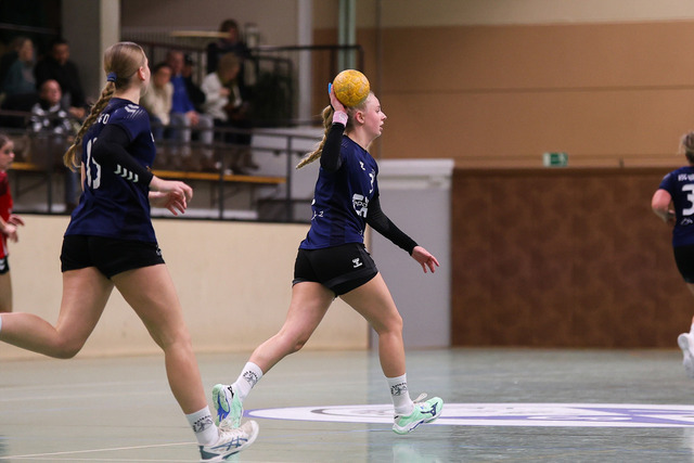 Handball I Damen I Saison 2025-2026 I Verbandsliga Süd I HSG Kalkberg 06 - MTV Dänischenhagen I 14.12.2025.71 | Franziska Hänisch (3, HSG Kalkberg 06) - Realisiert mit Pictrs.com