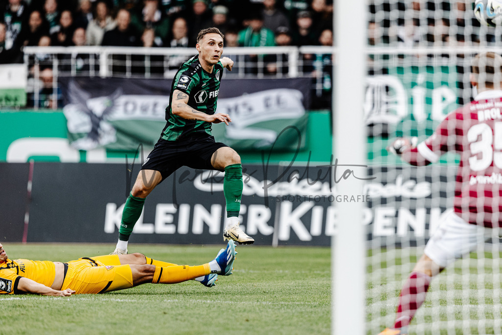 3. Liga, Saison 2023/24, 31. Spieltag: SC Preußen Münster - Dynamo Dresden | Münster, 30.03.2024: 3. Liga, 31. Spieltag, SC Preußen Münster gegen Dynamo Dresden im LVM-Preußenstadion in Münster. Foto: sportfotografie.ms | Markus Paletta - Realisiert mit Pictrs.com