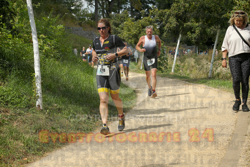 250824_1343_EX1_3367 | Sportfotografie im Rhein-Sieg Kreis, Köln, Bonn, NRW, Rheinland Pfalz, Hessen, etc. Unser Tätigkeitsfeld umfasst den Laufsport vom Volkslauf über den Marathon, Duathlon, Triathon bis zum Ultralauf wie Kölnpfad Ultra oder Schindertrail.