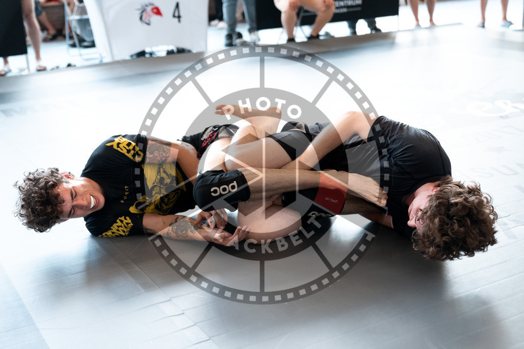 20250628PBB2162 | Athletes compete during the ILLCS X, International Luta Livre Championship Summer Edition on June 28, 2025 in Hannover, Germany. © Chiara Dazi / photoblackbelt
