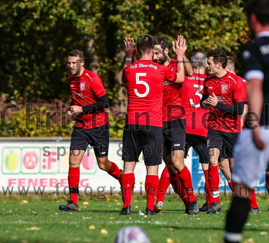 2023-11-05_040_FC_Herzogstadt_gegen_TuS_Oberding | Erding, Deutschland, 05.11.2023:
Fußball, Kreisklasse 2023 / 2024, 14. Spieltag, FC Herzogstadt gegen TuS Oberding, Endergebnis: 4:5

Jubel nach dem 0:2 durch Sebastian Stemmer (TuS Oberding, #7)

Foto: Christian Riedel / fotografie-riedel.net