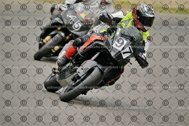 25bt05-1082 | markuskiefer.com - Realisiert mit Pictrs.com