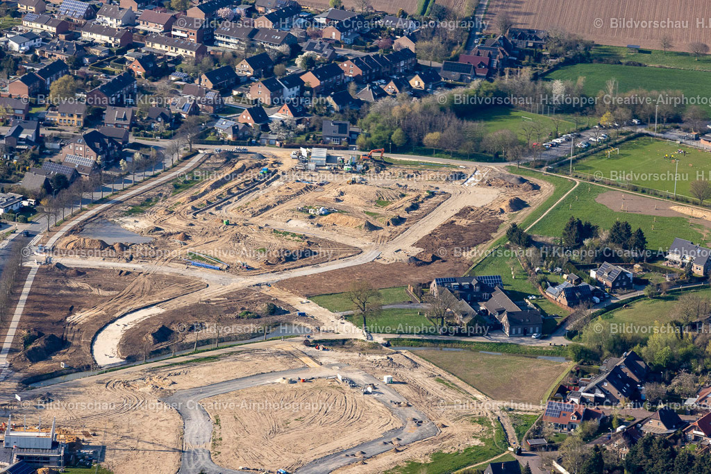 Luftbilder Geldern-9336 | Luftbild Baustelle mit Erschließungs - und Erdaufschüttungs- Arbeiten an der Dreihöfeweg, Grunewaldstraße, Baugebiet „Lüssfeld“ in Geldern im Bundesland Nordrhein-Westfalen, Deutschland - Realisiert mit Pictrs.com