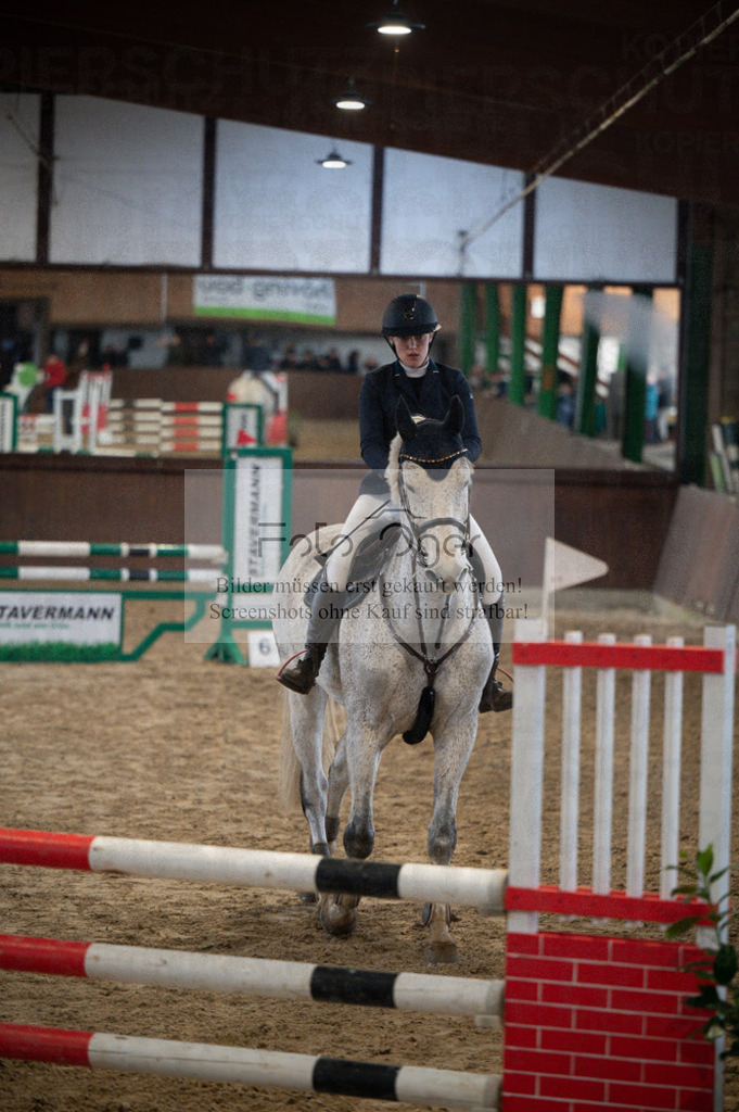 Hallenreittunier Voxtrup 2023 | Entdecke hochwertige Reitturnierfotos von Foto Oger. Professionell, emotional und authentisch – jetzt Lieblingsmomente im Shop bestellen.Deutschlandweite Turnierfotografie. - Realisiert mit Pictrs.com
