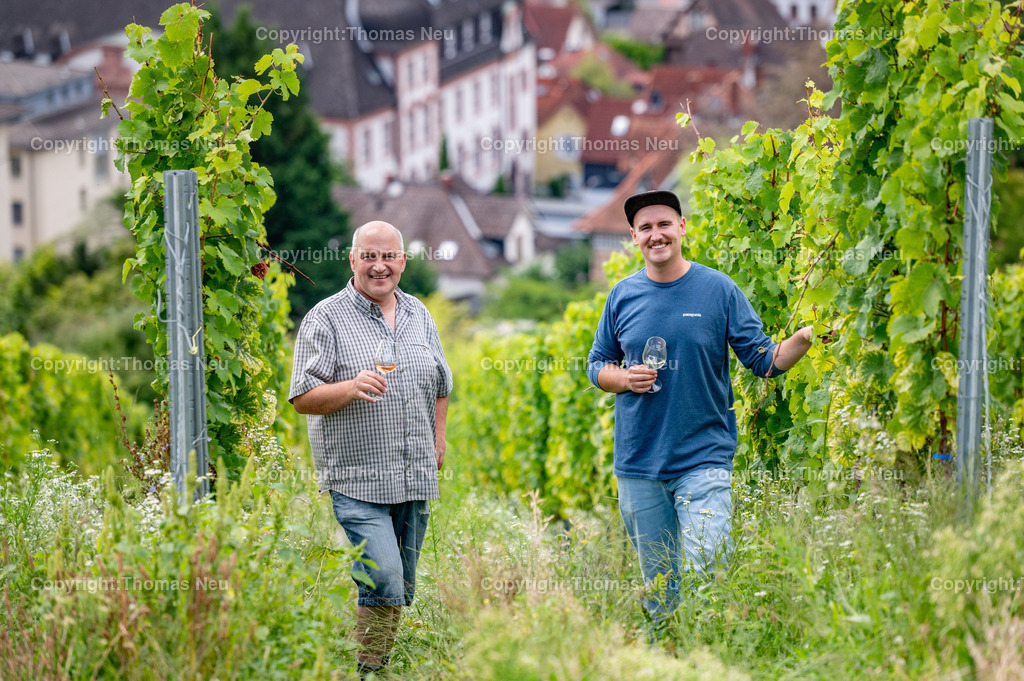 DSC_9829 | Bensheim, Winzerfestbeilage 2024, Weingut Jäger, Michael Jäger mit Sohn Sebastian, ,, Bild: Thomas Neu