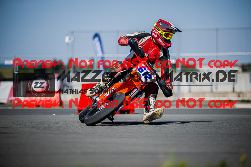 MaZZes_FotoMatrix_220903_1110 | S3