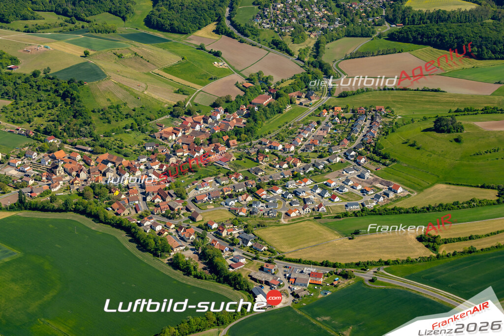 Luftaufnahme von Michelau im Steigerwald - Die Luftaufnahme wurde 2025 vom UL-Flugzeug heraus erstellt ( keine Drohne ) - Hochauflösende Luftaufnahme - für professionelle Ausdrucke geeignet. Die Geschenkidee !Mit Lizenz und Bildrechte bestellbar