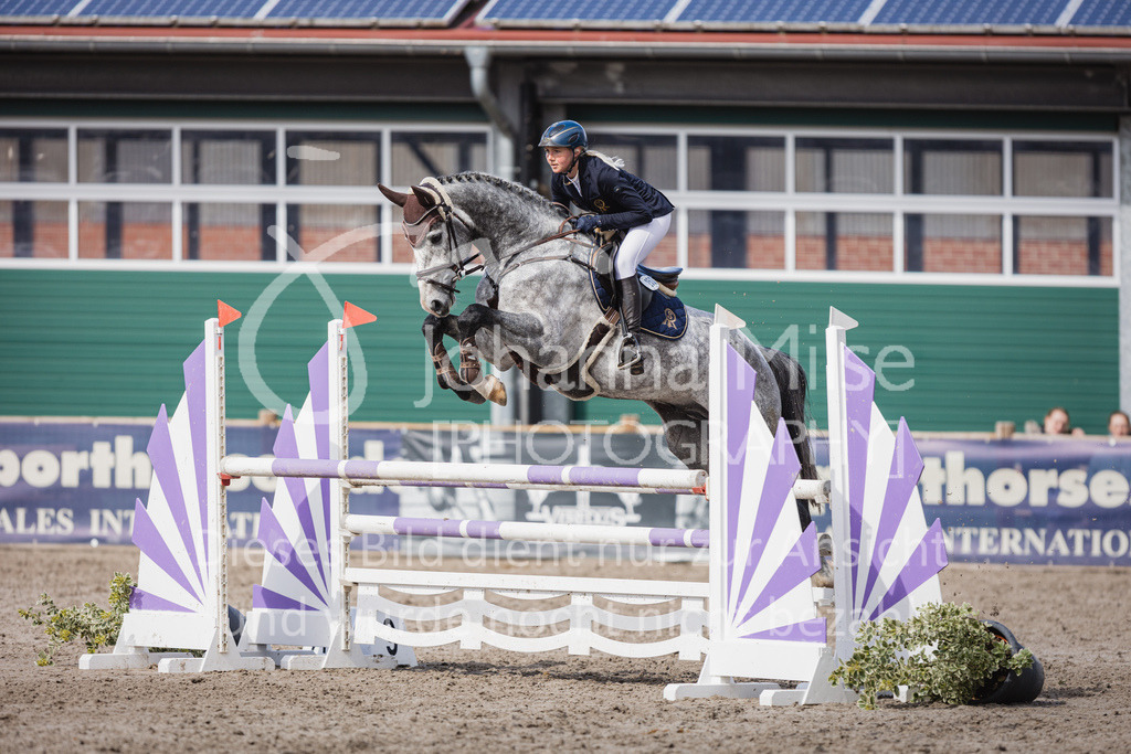 230411_Mühlen_03SprPf-L-421 | Deine schönsten Turniermomente als professionelle Fotos! Entdecke hochwertige Pferdesport-Fotografie im Online-Shop. Jetzt Fotos finden & bestellen!