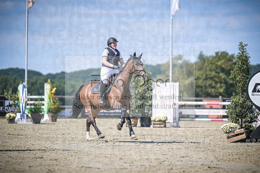 DOS_1113 | Entdecke hochwertige Reitturnierfotos von Foto Oger. Professionell, emotional und authentisch – jetzt Lieblingsmomente im Shop bestellen.Deutschlandweite Turnierfotografie. - Realisiert mit Pictrs.com