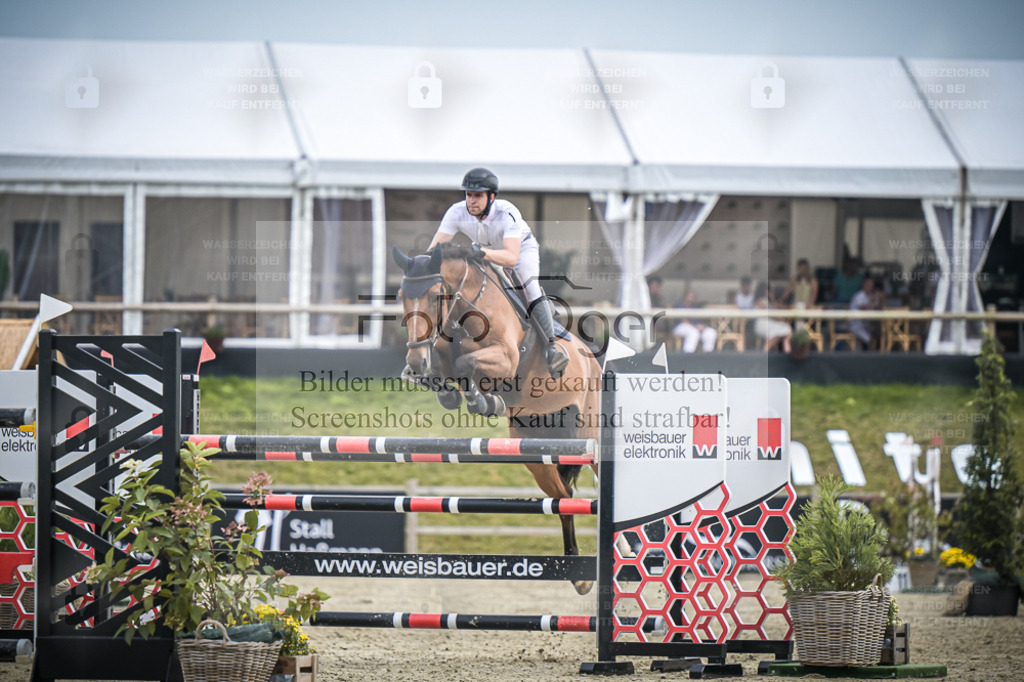 DOS_1470 | Entdecke hochwertige Reitturnierfotos von Foto Oger. Professionell, emotional und authentisch – jetzt Lieblingsmomente im Shop bestellen. - Realisiert mit Pictrs.com