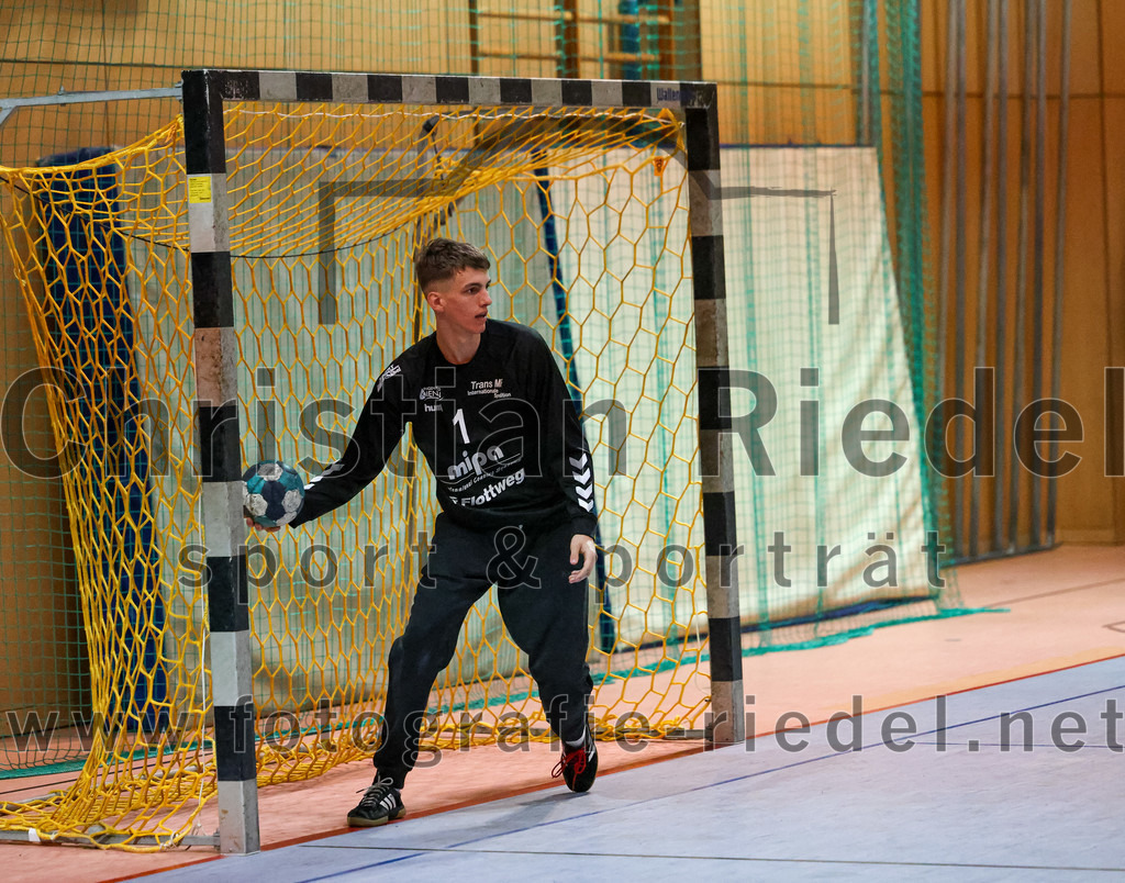 2022-11-19_106_SpVgg_Altenerding_gegen_TG_Landshut_II | Erding, Deutschland, 19.11.2022:
Handball, Bezirksoberliga Männer 2022 / 2023, 9. Spieltag, SpVgg Altenerding gegen TG Landshut II, Endergebnis: 33:31

Simon Stütz (TG Landshut, #1)

Foto: Christian Riedel / fotografie-riedel.net