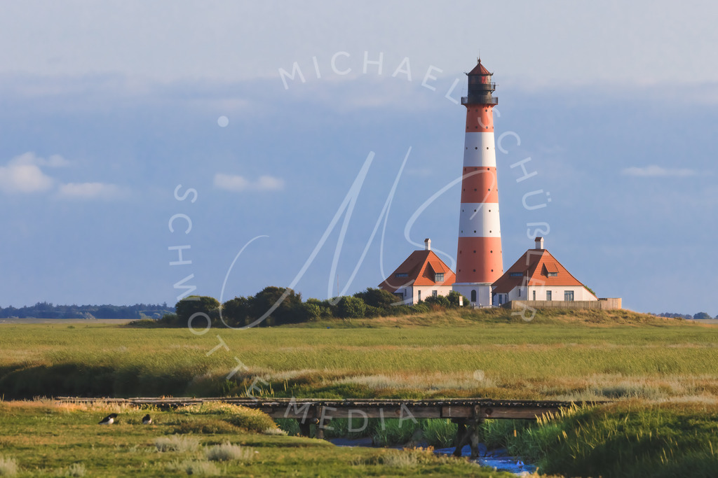 2021-07-19 Westerhever Nordsee - 002 | Leuchtturm Westerhever mit Brücke - Realisiert mit Pictrs.com